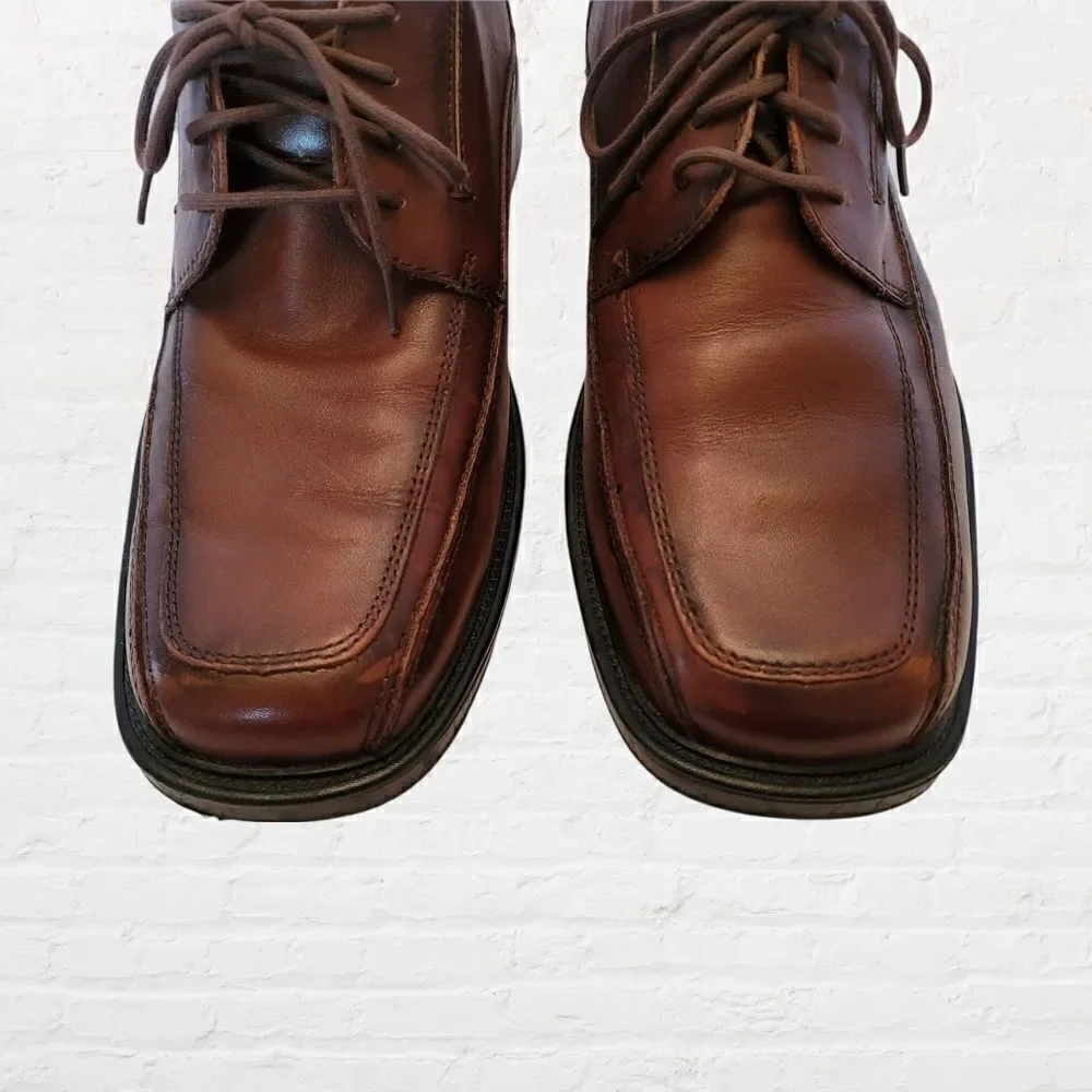 Dockers Men's Size 10 Brown Leather Square Toe Oxfords with Comfort Heels